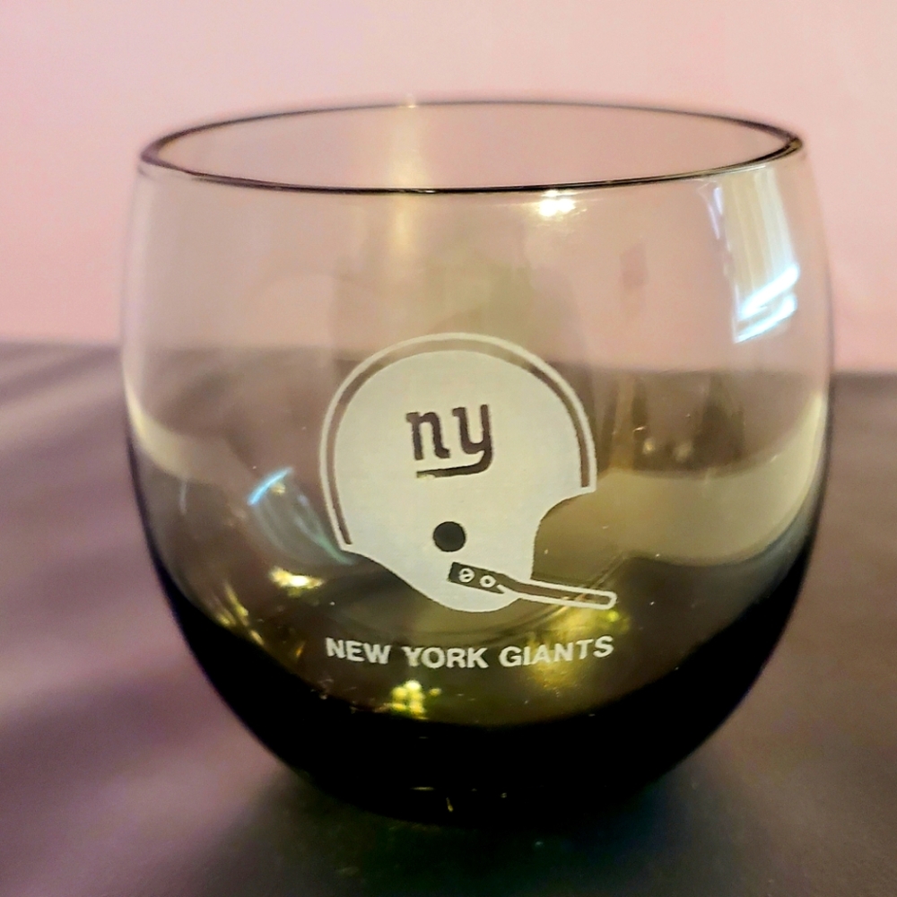 Vintage NY Giants Smoked Glass Whiskey Lowball Tumbler NFL - Picture 2 of 3